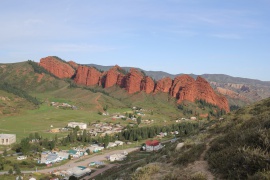 Rocce rosse di Jeti-Oguz