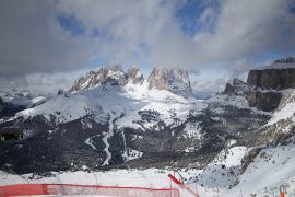 Una delle piste da sci nella Val di Fassa