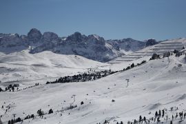 Numerosi pendii montuosi