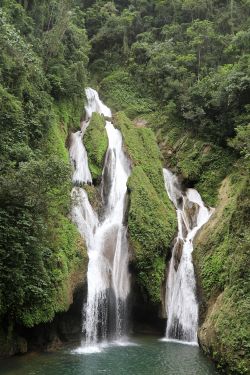 Vicino alla cascata